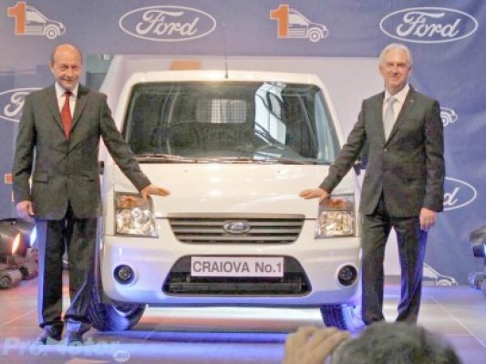 Traian Băsescu a cumpărat primul Ford de serie produs la Craiova